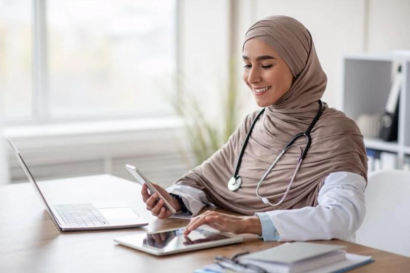 Girl using telehealth